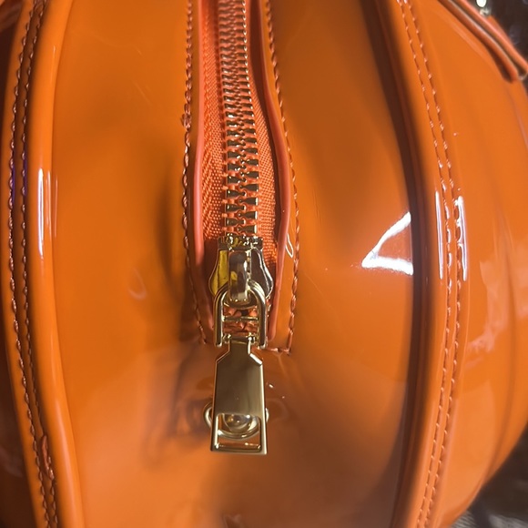 It’s Fall Y’all Pumpkin Purse - Picture 3 of 16